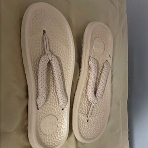 Women's Lux Beige Flip Flops